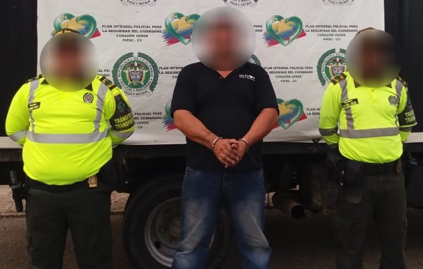 Policía de bolívar  incautó  60 kilos de cocaína que venían  camuflados en cajas de cartón en el interior de un camión. Capturado con 60 kilos de cocaína