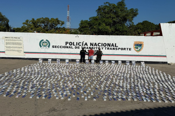 Más de 25.000 cajetillas, avaluadas en 385 millones de pesos, fueron retiradas del mercado ilegal Más de 25.000 cajetillas, avaluadas en 385 millones de pesos, fueron retiradas del mercado ilegal