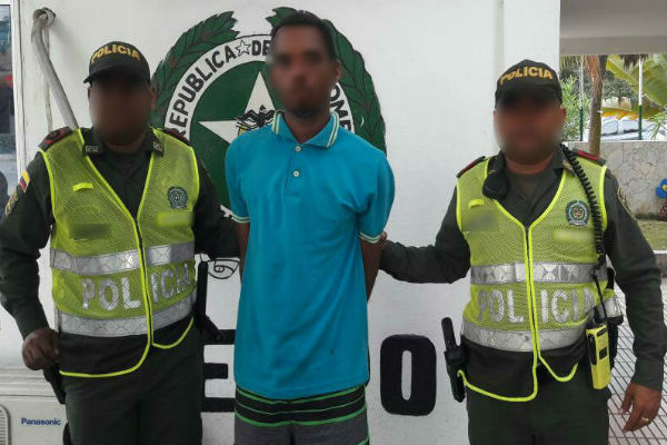 Sorprendimos a "chipi chipi" cuando cometía un hurto en el barrio Crespo Capturado-el-chipi-chipi-por-hurto