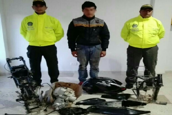 Desmantelado desguazadero de motos en provincia de Márquez Capturado por falsedad marcaria y receptación
