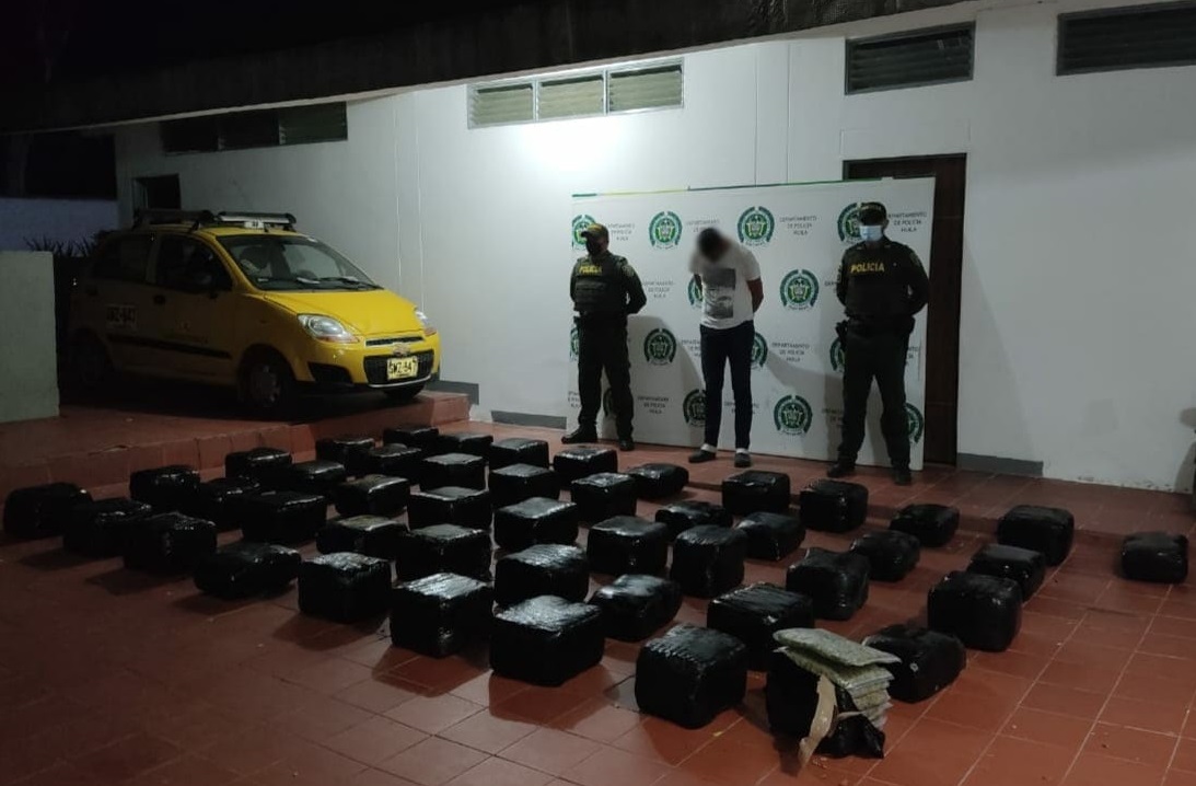 hombre capturado en flagrancia con marihuana  capturado_234_kilos_de_marihuana