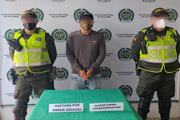 había abusado sexualmente de varias menores de edad  Capturado bajo orden judicial.