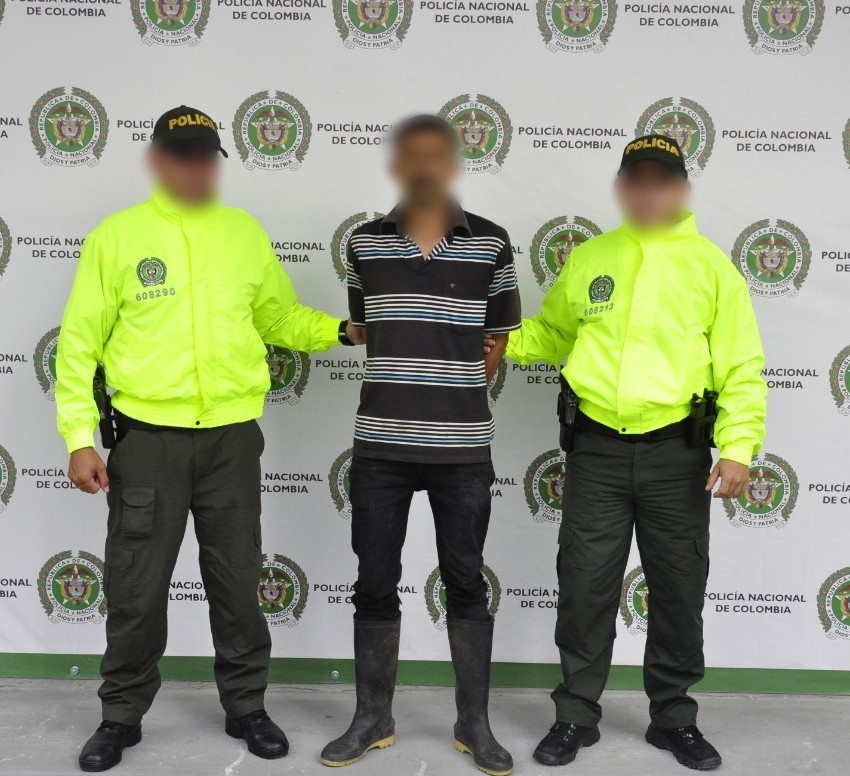 su accionar delictivo lo centraba en zona rural de los municipios de La Celia Balboa y Santuario Capturado cabecilla de estructura delincuencial dedicada al tráfico de estupefaciente