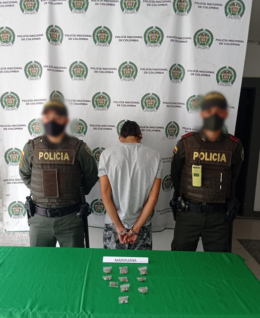 Capturamos un hombre en flagrancia con 40 gramos de marihuana Seguimos en la lucha contra el tráfico local de estupefacientes