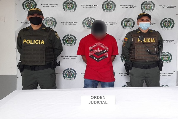 hace parte del afiche de los más buscados del departamento  Mediante solicitud de antecedentes fue capturado en Santuario