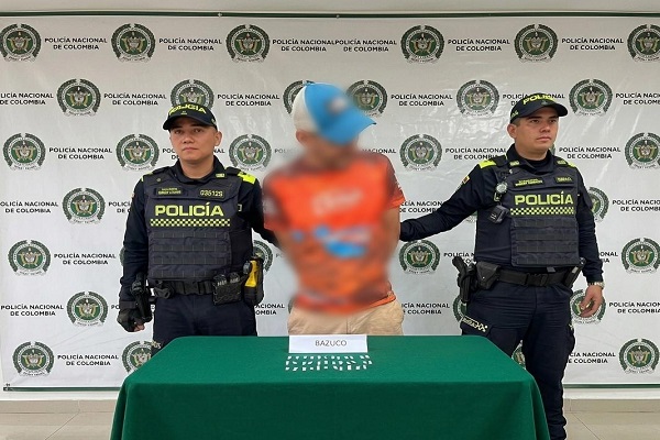 Dos Policías, un capturado