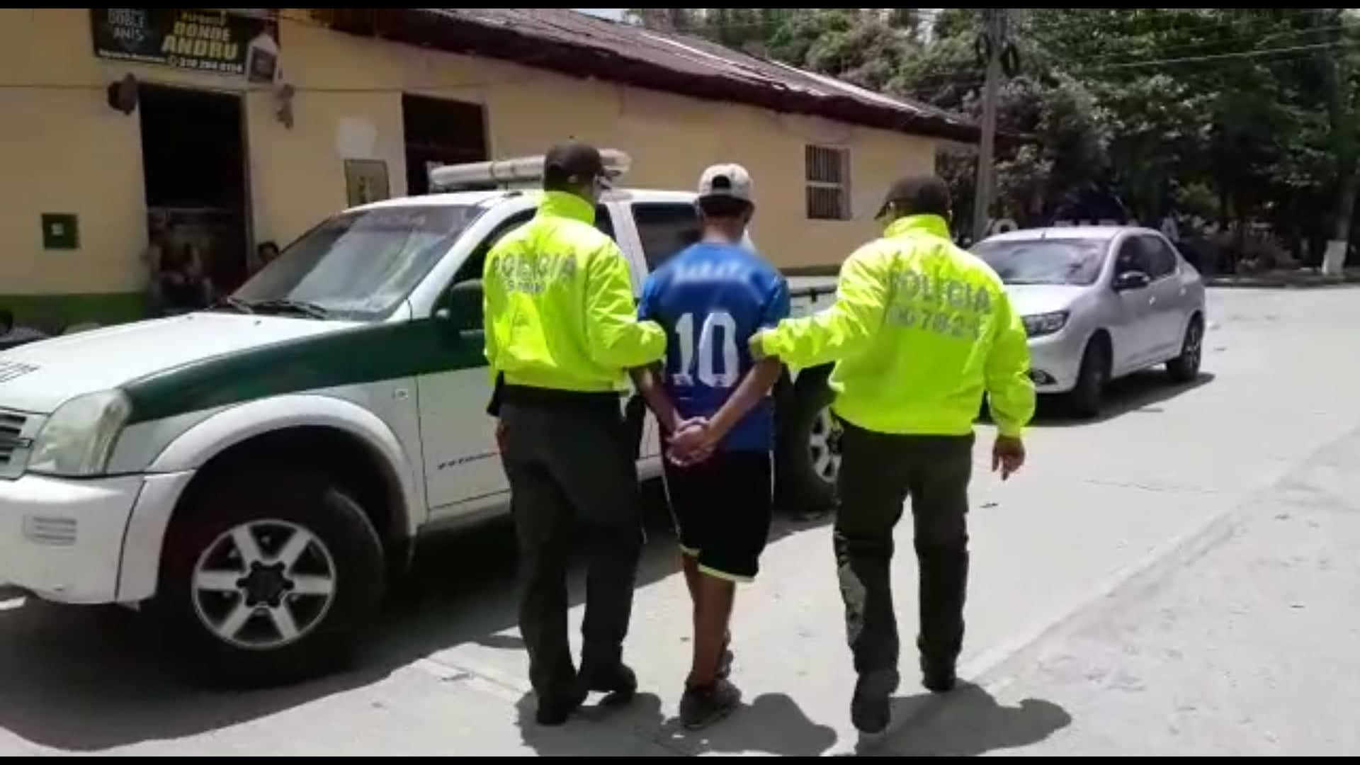 Hombre de 51 años capturado por acceder a menor de 12 años Capturado_por_acceder_a_nina_de_12_anos_en_baraya_huila_policía-huila