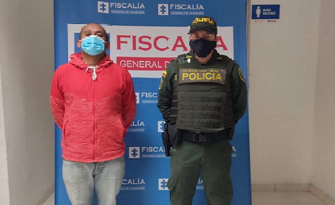 Mujer escondía munición y celulares hurtados en su casa Mujer escondía munición y celulares hurtados en su casa