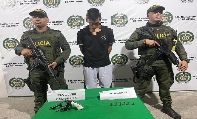 Capturado por porte ilegal de armas Capturado por porte ilegal de armas
