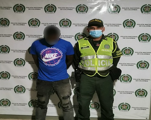 transportaba seis personas de nacionalidad haitianos  Capturado por el delito de tráfico de migrantes