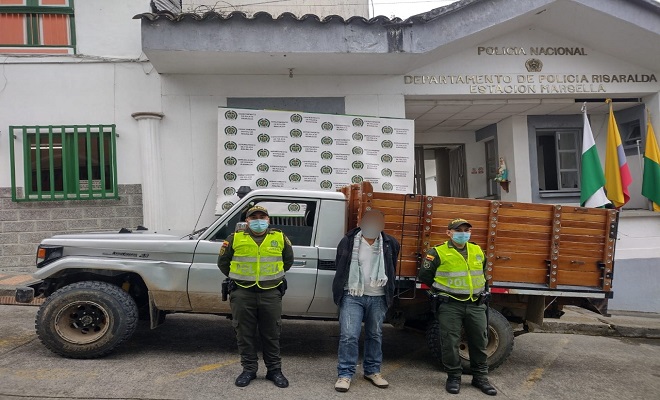 el detenido cuenta con 12 anotaciones por diversos delitos  En flagrancia fue capturado hurtándose un vehículo