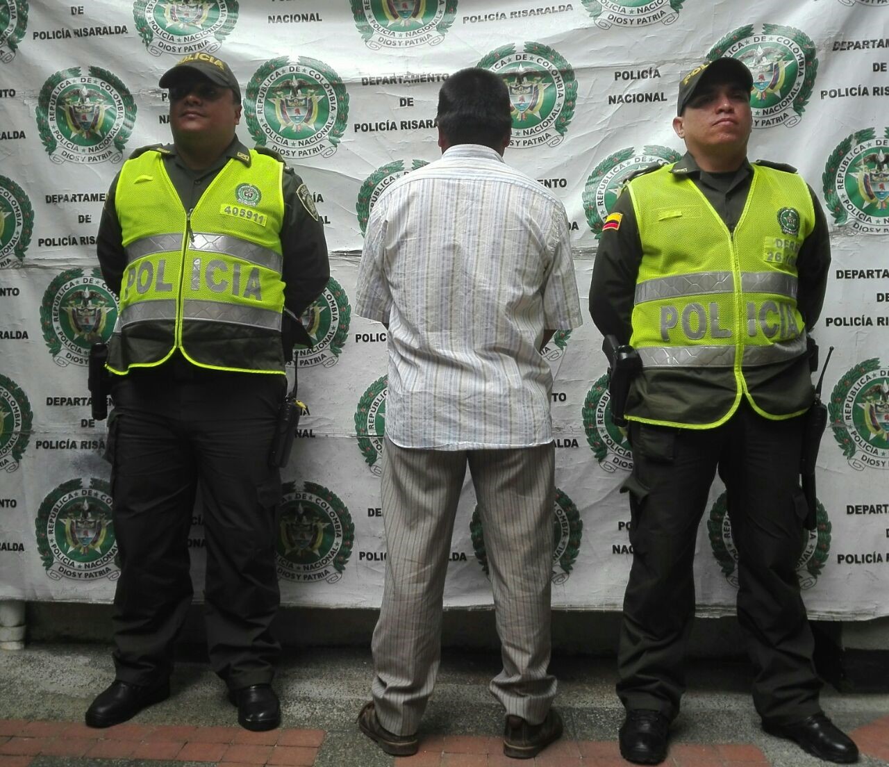 Capturado por el delito de acceso carnal abusivo con menor de catorce años capturado por abuso sexual