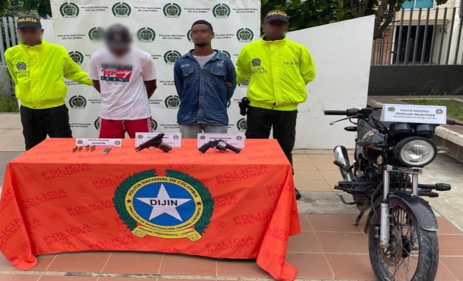 Capturados transportando armas de fuego ilegales Capturados transportando armas de fuego ilegales