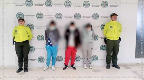 Atrapamos a ‘los flacos’ Una banda de atracadores de taxistas, uno de sus robos ocurrido en el mes de agosto circulaba en redes sociales.