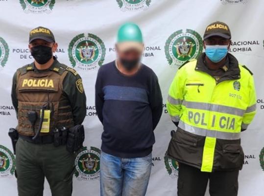 Capturado con munición para fusil Al parecer pretendía vender 16 cartuchos en el mercado El Potrerillo.