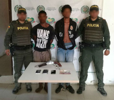 Capturados-por-hurto-y-porte-ilegal-de-armas Capturados-por-hurto-y-porte-ilegal-de-armas