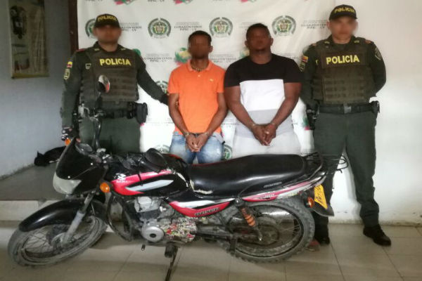 Capturados-por-hurto-y-porte-ilegal-de-armas. Capturados-por-hurto-y-porte-ilegal-de-armas.