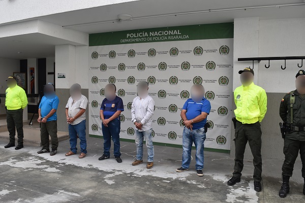 llevaban delinquiendo varios años en esta zona del Departamento de Risaralda captura de cinco personas por los delitos de contaminación ambiental