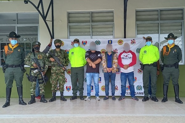 Grupo especial de carabineros de la policía Nacional realizó el operativo  Capturados por desplazamiento forzado y secuestro