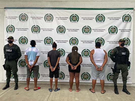 Siete capturados por extorsión