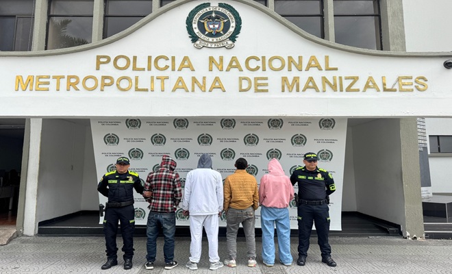 Dos policías y cuatro capturados por hurto