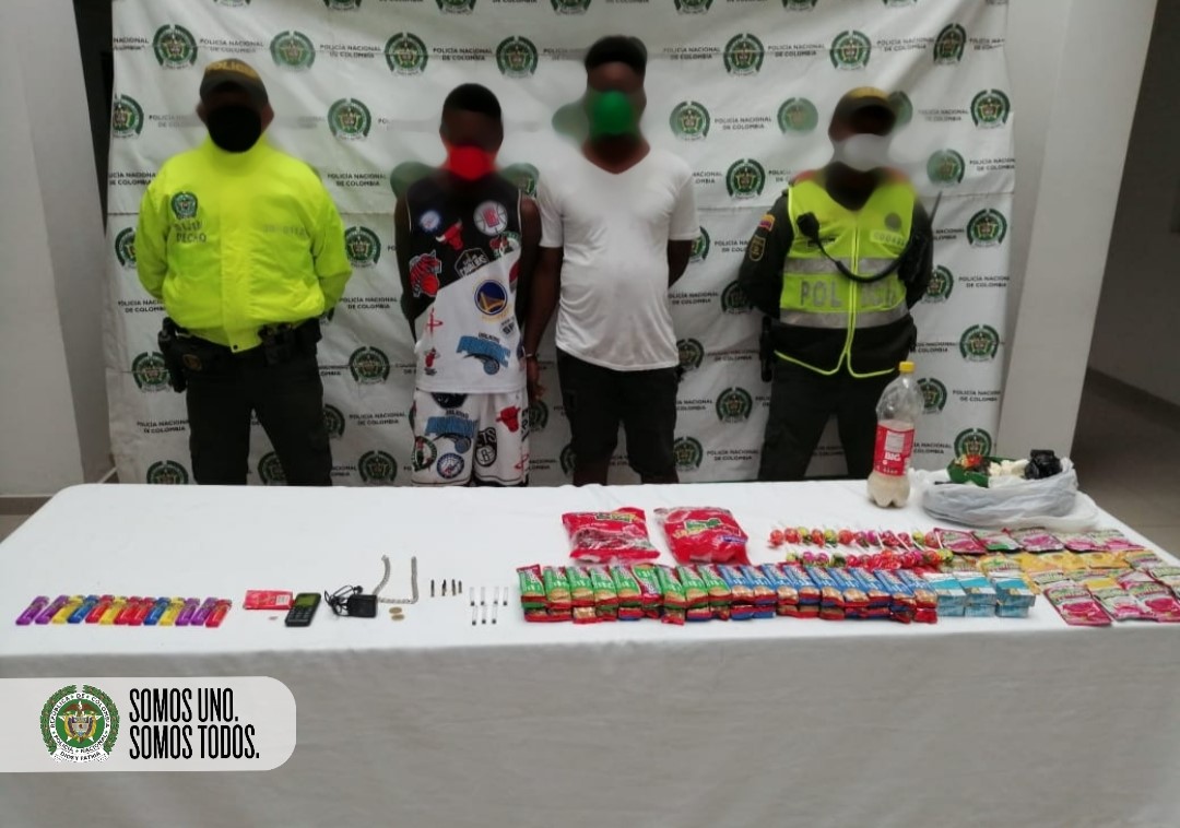 Capturamos a dos presuntos integrante del “clan del golfo” por porte y tráfico de estupefacientes Capturamos-02-presuntos-integrante-del-“clan-del-golfo”-por-porte-y-tráfico-de-estupefacientes