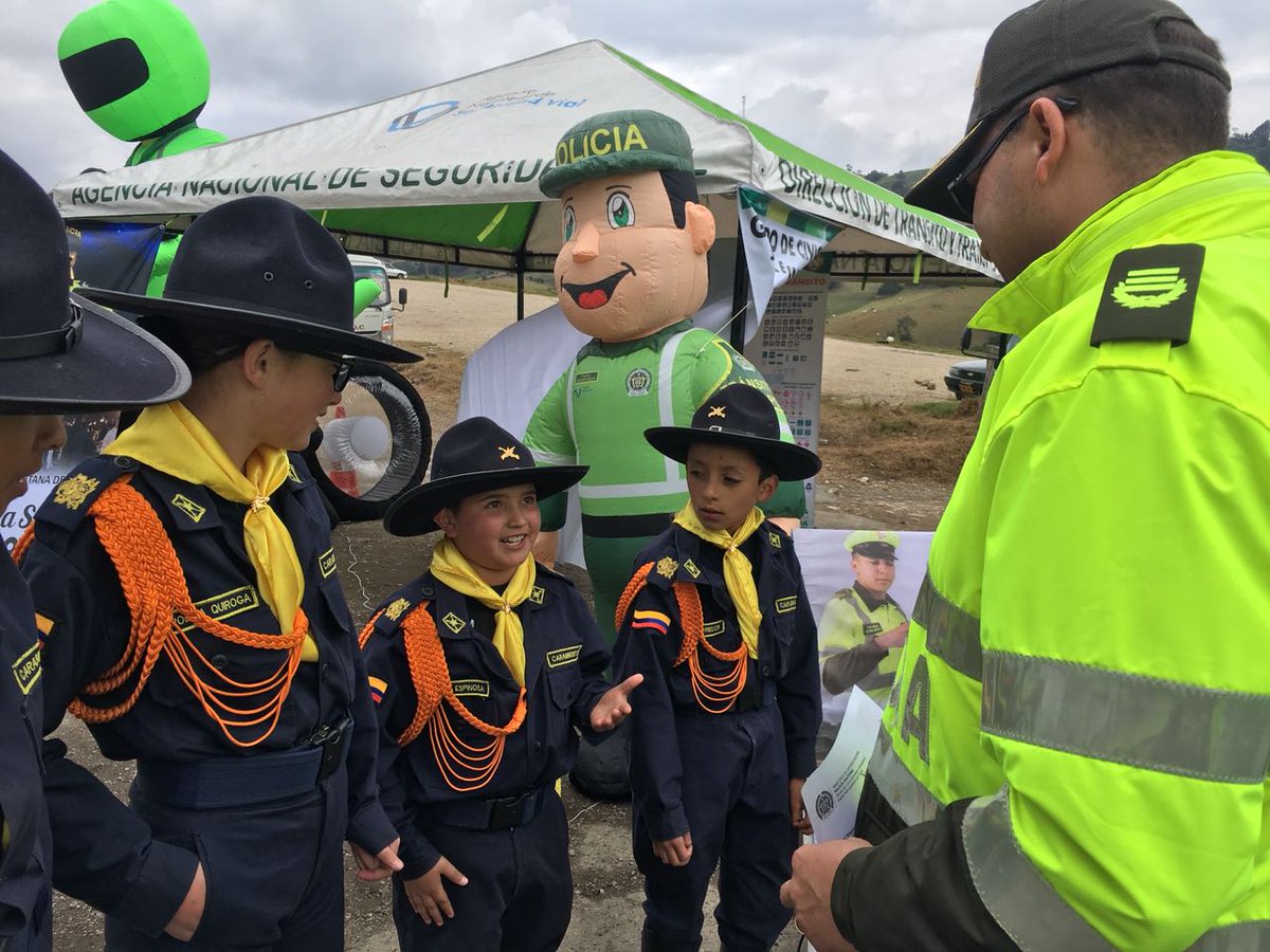 carabineritos-historiadores  carabineritos-reviven-la-historia