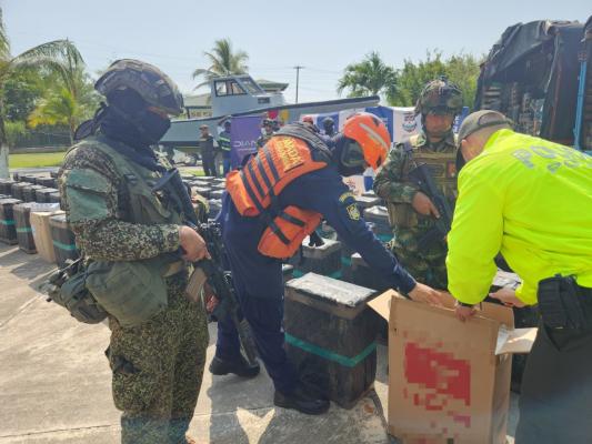 Policía Fiscal y Aduanera operativo-cigarrillos-turbo
