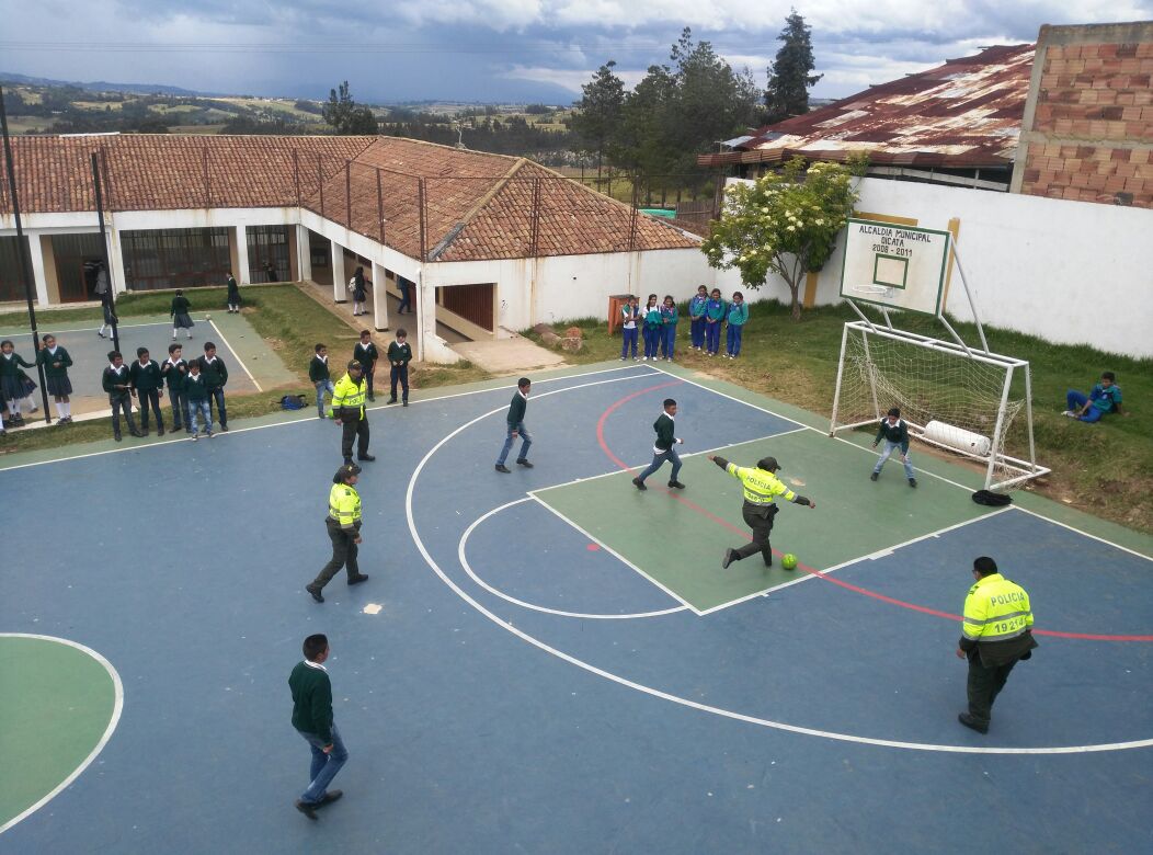 policia-garantiza-colegios-seguros-tunja entornos-escolares-seguros