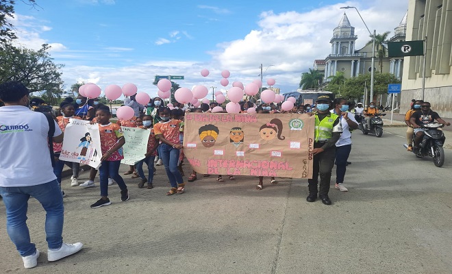 Con el grupo de protección a la infancia, defensoría del pueblo y alcaldía de Quibdó celebramos el día de la niña  Con el grupo de protección a la infancia, defensoría del pueblo y alcaldía de Quibdó celebramos el día de la niña