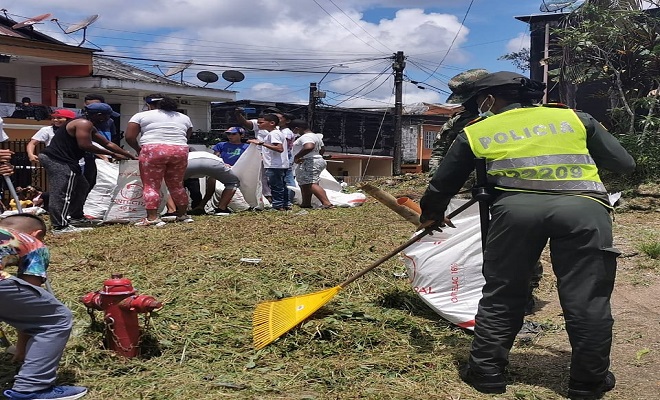 Con jornada de ornato, aseo y ‘olla comunitaria’ compartimos con comunidad del barrio niño Jesús Con jornada de ornato, aseo y ‘olla comunitaria’ compartimos con comunidad del barrio niño Jesús