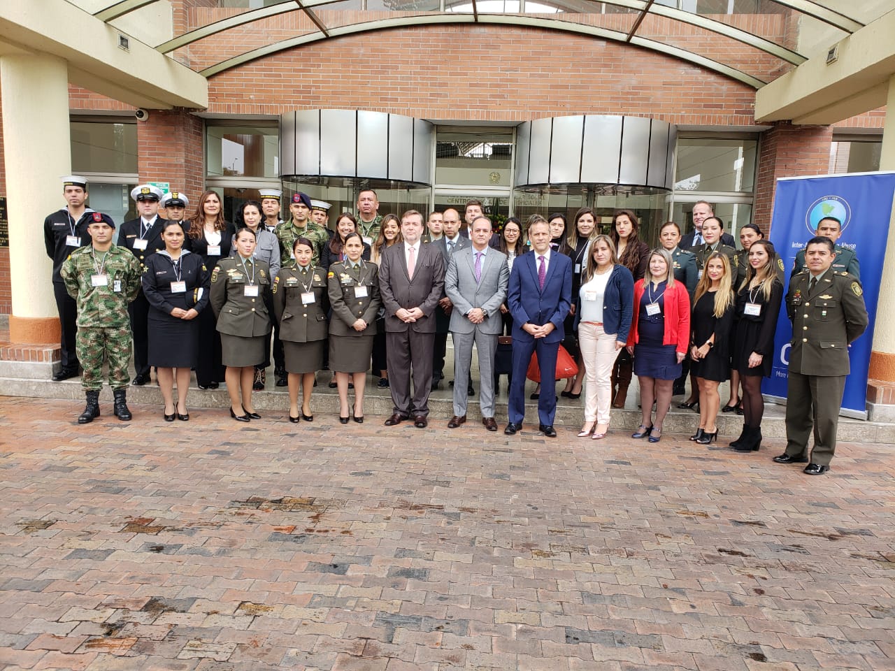 Construyendo-país  Construyendo-país