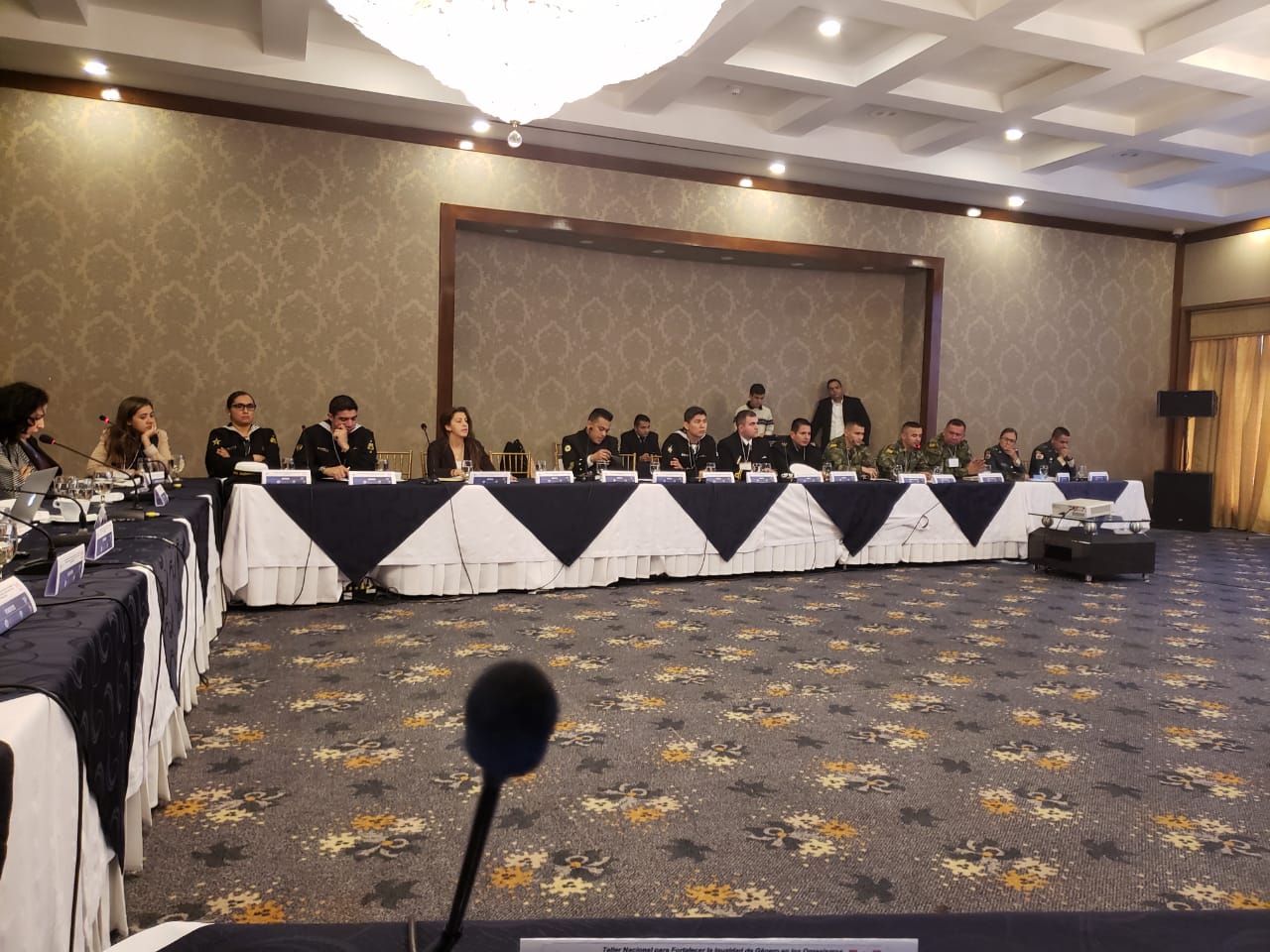 Construyendo-país  Construyendo-país