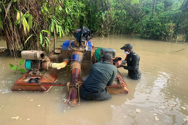 Continuamos combatiendo la extracción ilícita de minerales Continuamos-combatiendo-la-extracción-ilícita-de-minerales