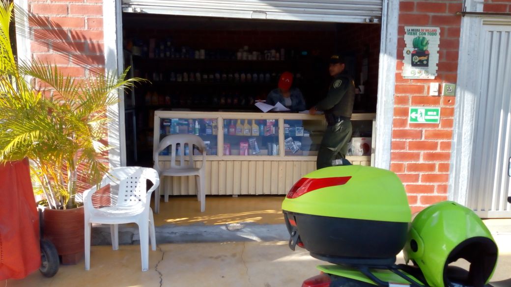 Adelantamos campañas contra el hurto a comercio en el Huila municipio Gigante