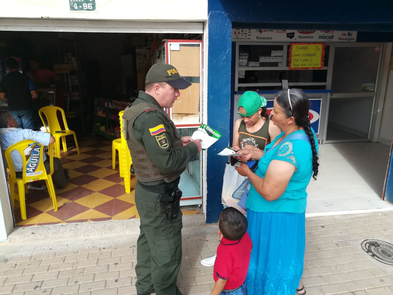 Adelantamos campañas contra el hurto a comercio en el Huila municipio La Plata