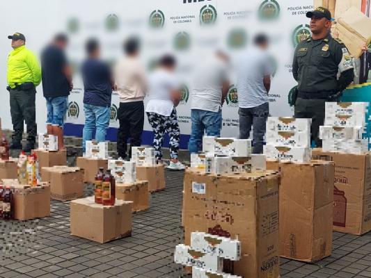 Rueda-de-prensa-capturados-delito-contrabando-cigarrillos-Cali