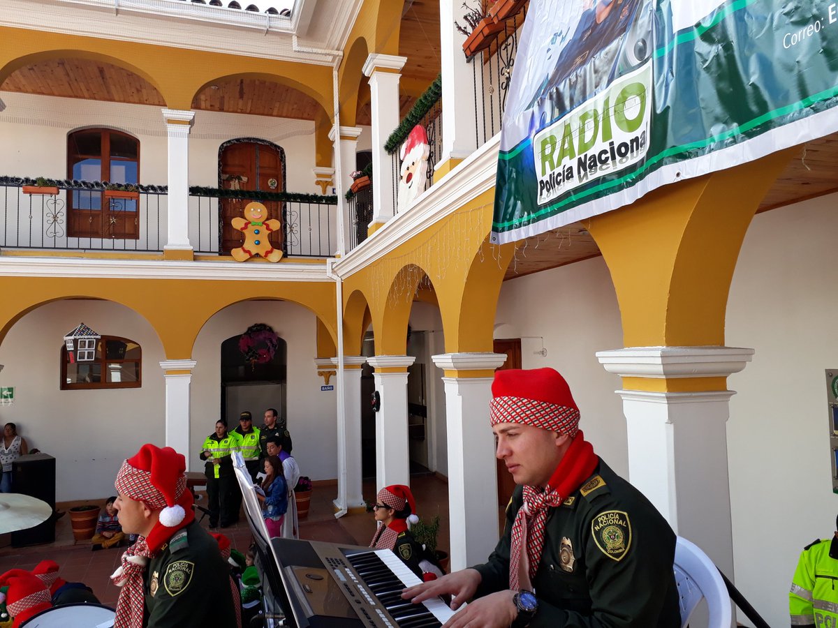 Recorremos los caminos con mensajes de paz y alegría en esta navidad   coro-para-navidad