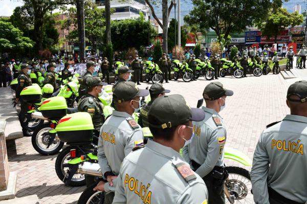 Formación de Policías en el municipio de Bello que hacen parte del escuadrón Antifleteo