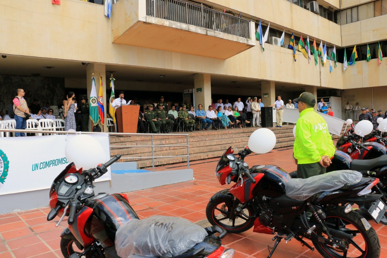 La Policía en Huila, tercera con mayor respaldo entre las gobernaciones del país parque automotor