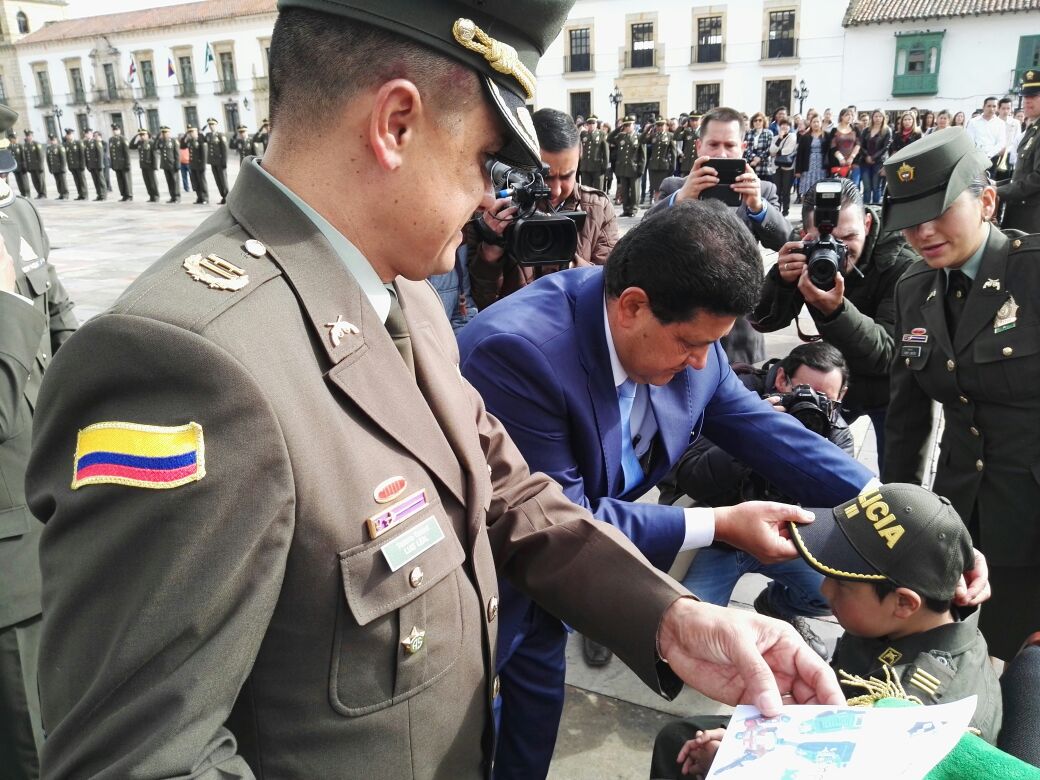 cumpliendo-suenos-a-niños-en-tunja  cumpliendo-suenos