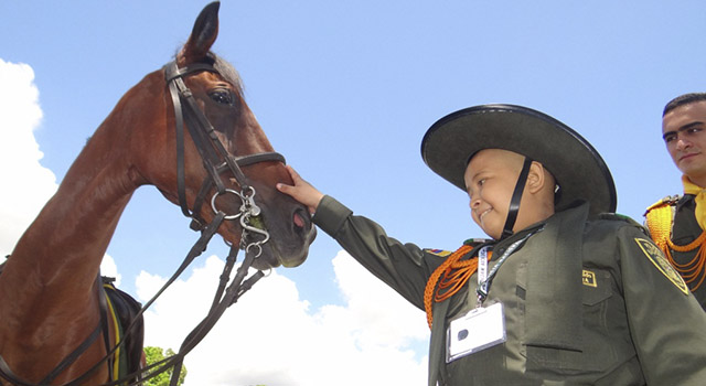 La Policía Nacional-hizo realidad-el-sueño-de-Walter-un niño-con-enfermedad terminal
