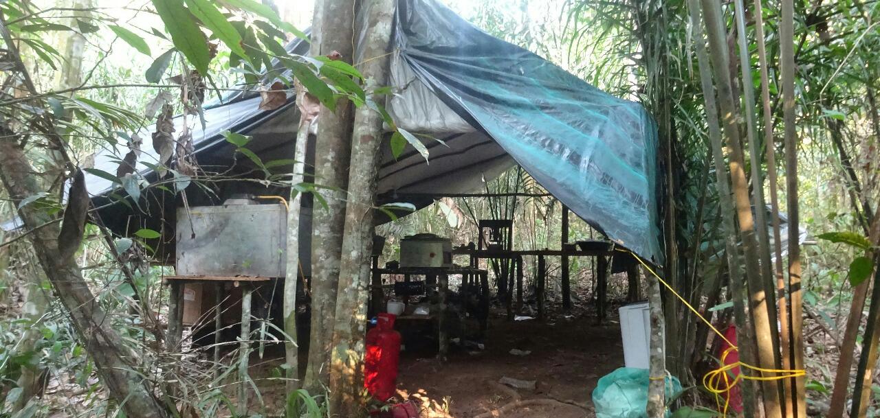 Destruido-gigantesco-laboratorio-para-la-producción-de-clorhidrato-de-cocaína-en-el-departamento-del-Meta Destruido-gigantesco-laboratorio-para-la-producción-de-clorhidrato-de-cocaína-en-el-departamento-del-Meta