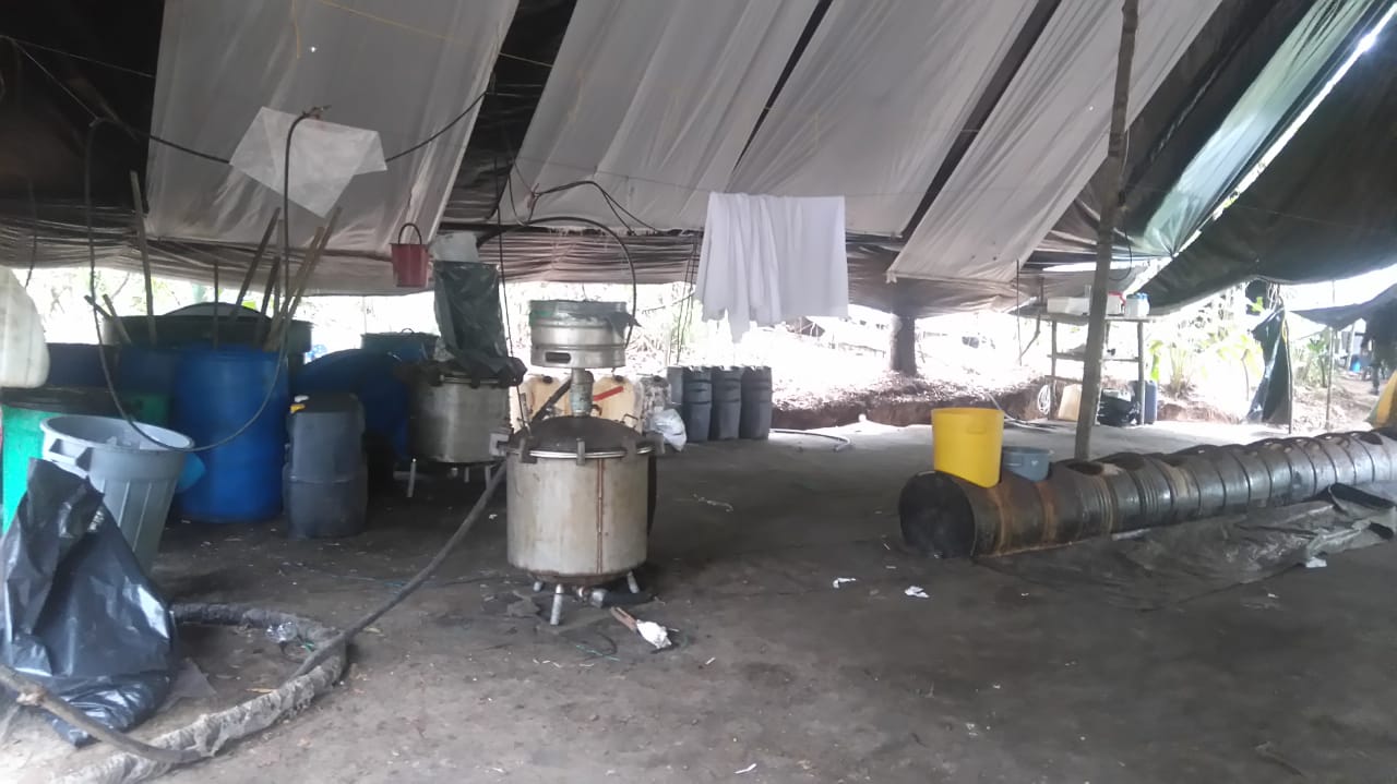 Destruidos-10-laboratorios-para-el-procesamiento-de-clorhidrato-de-cocaína. Destruidos-10-laboratorios-para-el-procesamiento-de-clorhidrato-de-cocaína.