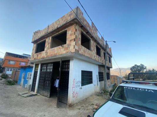 Destruimos el primer megalaboratorio para extraer y procesar permanganato de potasio en Bogotá Destruimos el primer megalaboratorio para extraer y procesar permanganato de potasio en Bogotá