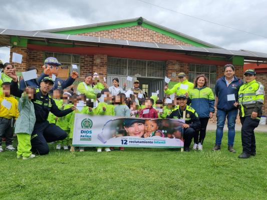 Día internacional contra el reclutamiento infantil El reclutamiento es una práctica que atenta contra la lucha de los derechos humanos