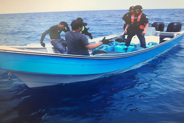 En operaciones conjuntas incautamos más de tres toneladas de cocaína En operaciones conjuntas incautamos más de tres toneladas de cocaína