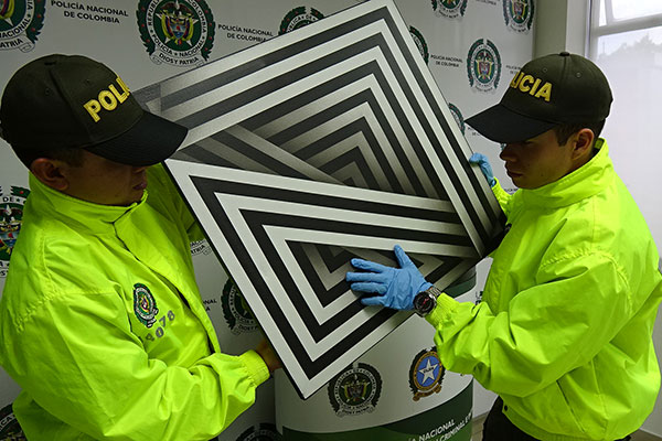 Recuperadas obras de arte hurtadas al maestro Omar Rayo Recuperadas obras de arte hurtadas al maestro Omar Rayo