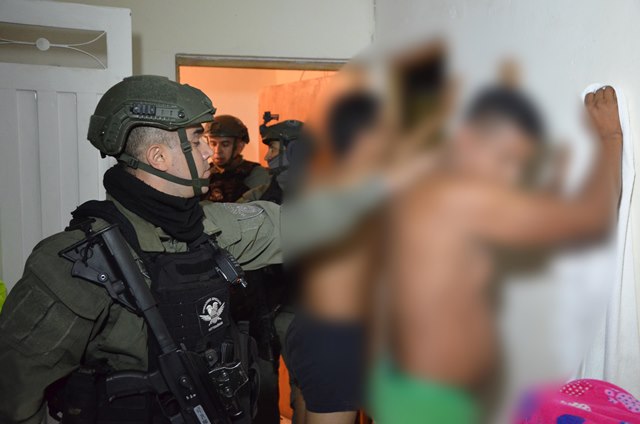 Caen-15-integrantes-de-‘Los-Pisasuaves’ 