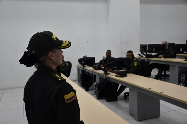 dispositivo de seguridad durante amor y amistad  dispositivo de seguridad durante amor y amistad